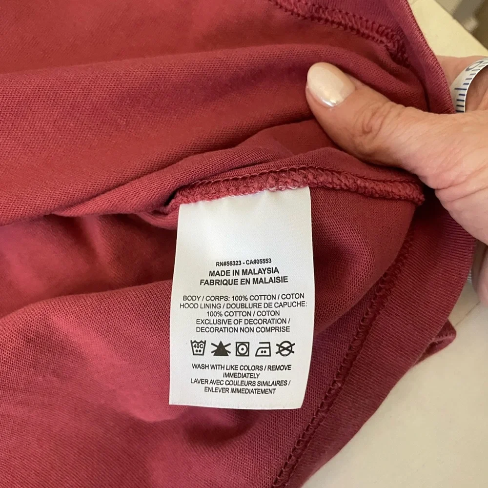 Nike hooded large (fits more like a medium)sweatshirt/pullover - Picture 9 of 9